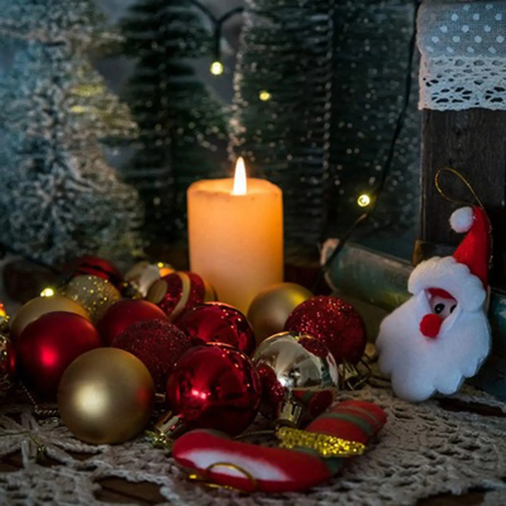 Conjunto de 50 Bolas Decorativas para Árvore de Natal - Feito Em Casa